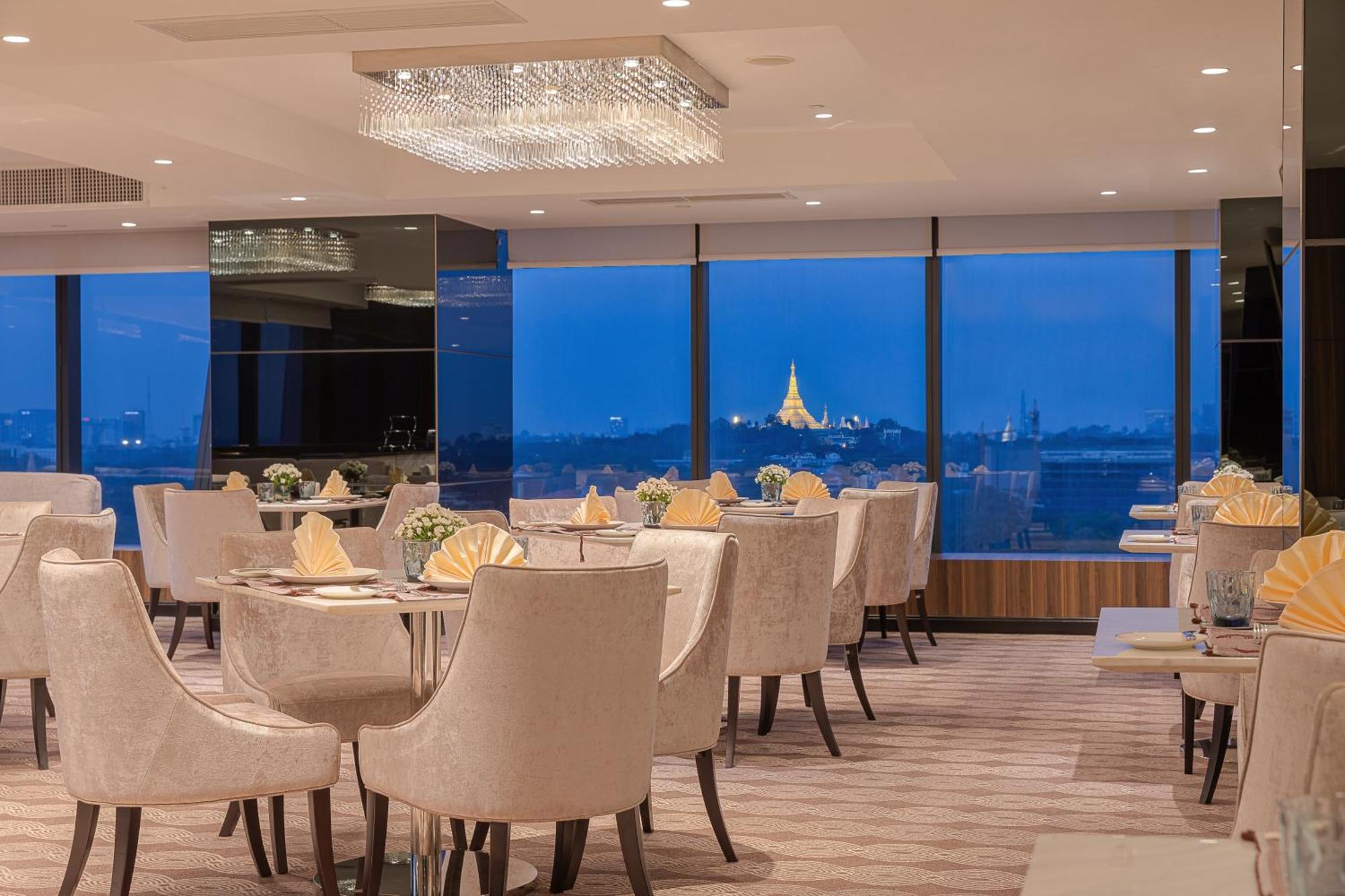 Thanlwin Hotel 4*